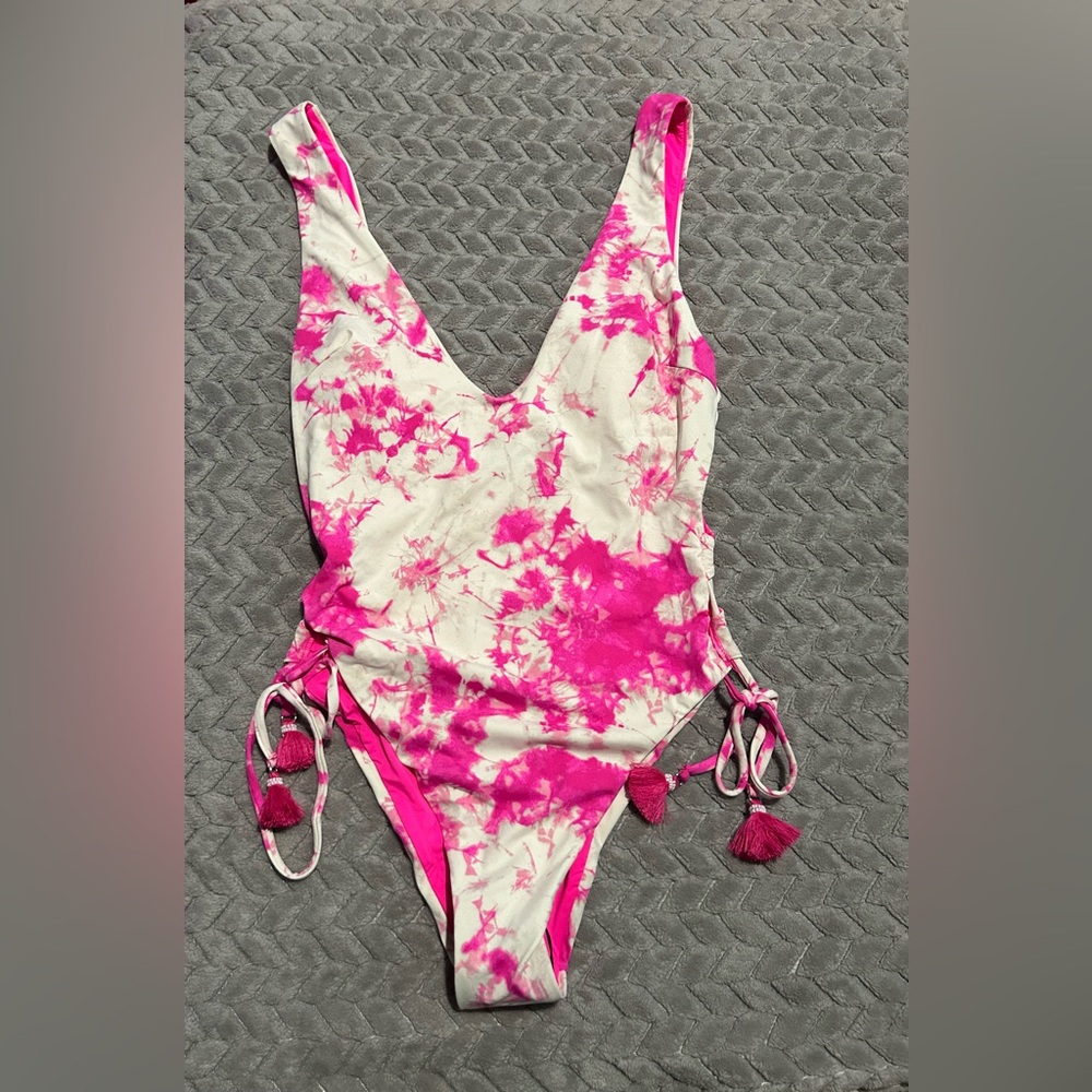 Dolce Vita Tie Dye One Piece Magenta Pink Swimsuit with tassels Size Small